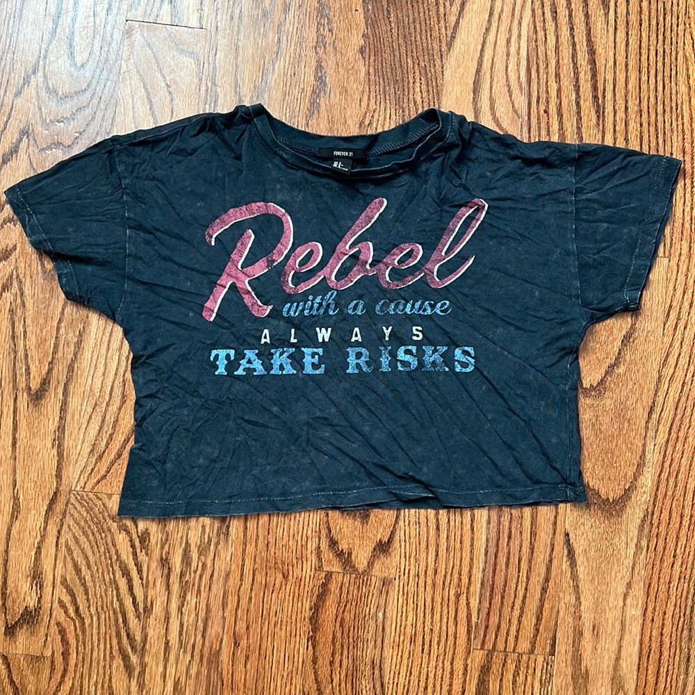 Forever 21 cropped tee